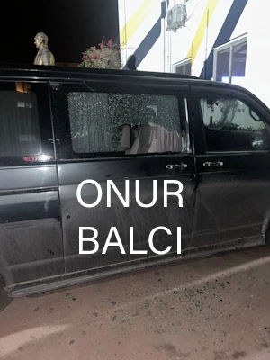 Başkanın aracına taşlı saldırı 
