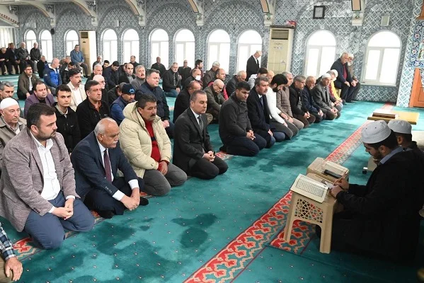 Anamur'da şehit polisler dualarla anıldı