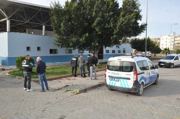  Silifke ilçesinde bir kişi, sokakta ölmüş halde bulundu