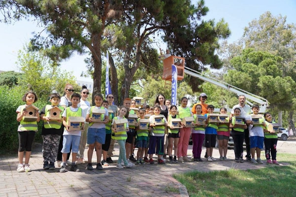 Erdemli'de öğrencilerden doğadaki kuşlara yuva üretti 