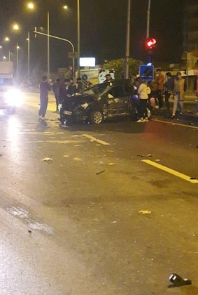 Erdemli'de otobüs ile hafif ticari aracın çarpışması sonucu 1 kişi öldü