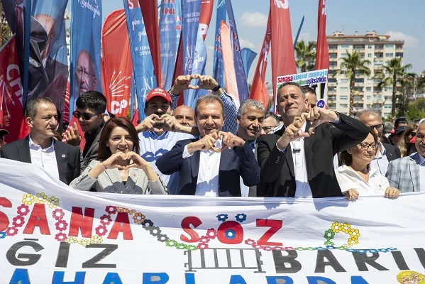 Başkan Seçer 1 Mayıs kutlamalarına katıldı