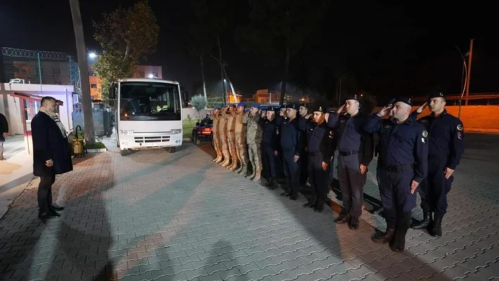 Tarsus Kaymakamı Otcu yılbaşı gecesinde kurumları ziyaret etti