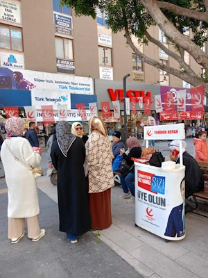 Yeniden Refah Partisi Kadın Kolları Yarenlik Alanı'nda stant açtı 