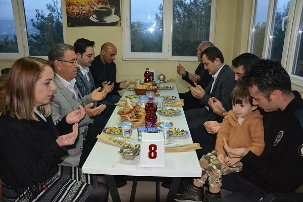 Gülnar Belediyesi Türk Polis Teşkilatının 178. kuruluş yıl dönümü ve Polis Haftası münasebetiyle iftar programı düzenlendi