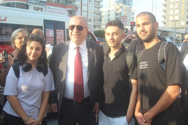 Zafer Partisi Genel Başkanı Özdağ, Mersin'de çeşitli programlara katıldı