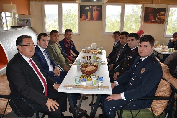 Başkan Ünüvar şehit ailelerimiz ile yemekte bir araya geldi