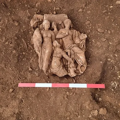 Silifke'deki Olba Antik Kenti'nde kadın heykeli ve 2 friz parçası bulundu