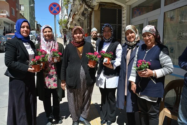 Gülnar Cumhur İttifakı Kadın Kolları Anneler Günü etkinliği düzenliyor