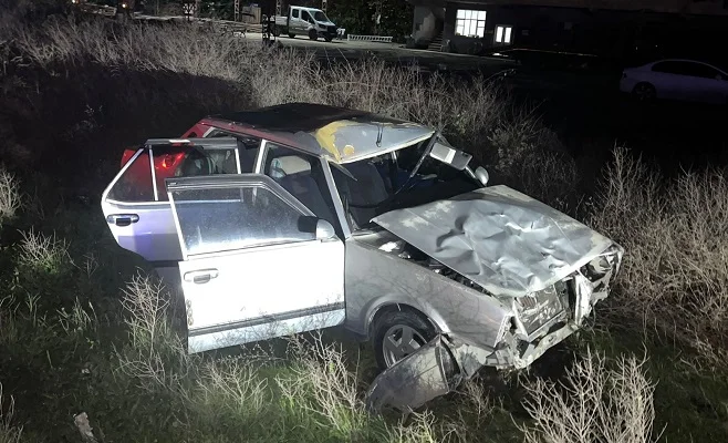 Akdeniz'de otomobilin çarptığı 2 genç yaşamını yitirdi