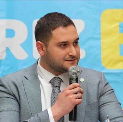 İlçe Başkanı istifa etti 