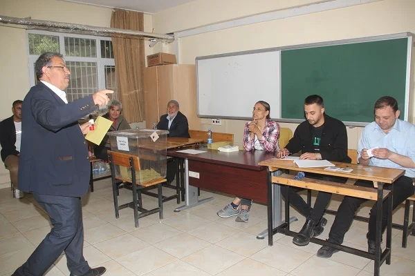 Mersin ikinci bölge belediye başkanları oylarını kullandı