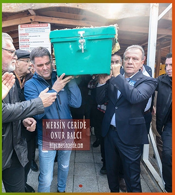 Başkan Seçer Fikri Sağlar'ın cenazesine katıldı
