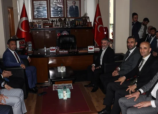 Bakan Nebati Mersin'de siyasi partileri ziyaret etti