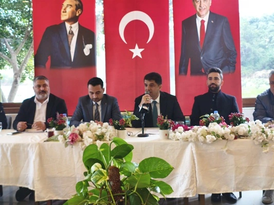 AK Parti Tarsus İlçe Teşkilatı Basınla Buluştu: Dev Yatırımlar ve Yeni Projeler Açıklandı