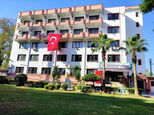 Tarsus Öğretmenevi yeni müdürünü bekliyor