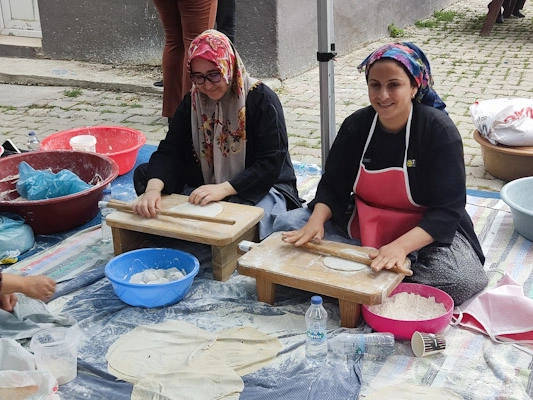 Tarsus Şehitishak İlkokulunda kermes etkinliği düzenlendi 