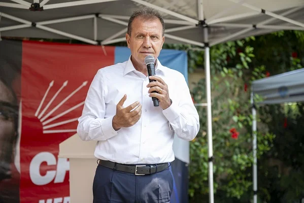 Vahap Seçer, CHP Mersin İl Başkanlığı'nda yapılan bayramlaşmaya katıldı
