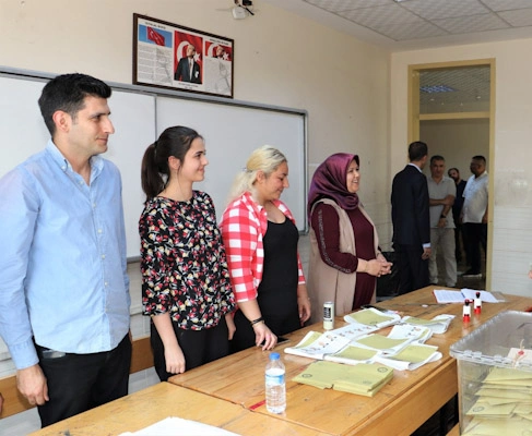 Cumhurbaşkanlığı seçimi Mersin'de Mhp için alarm mı verdi