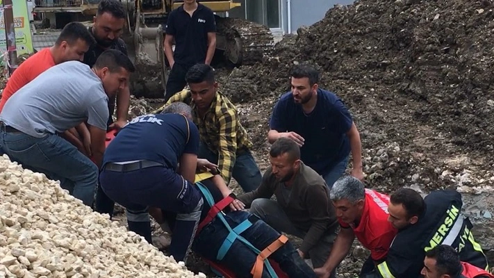 Erdemli'de üzerine beton blok devrilen işçi yaralandı