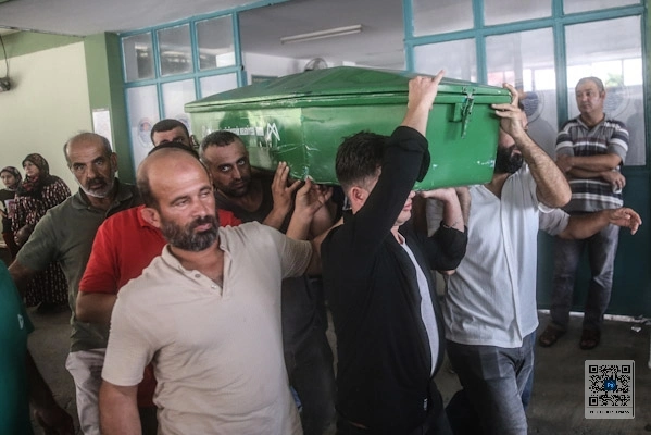 Bingöl'deki bıçaklı saldırıda ölen kişinin cenazesi Tarsus'ta toprağa verildi