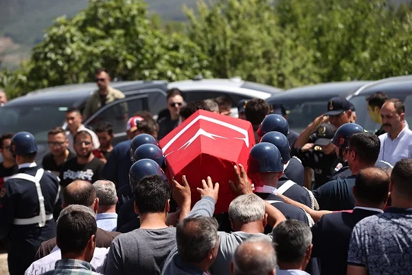 Şehit Jandarma Uzman Çavuş Ölmez, Tarsus'ta son yolculuğuna uğurlandı